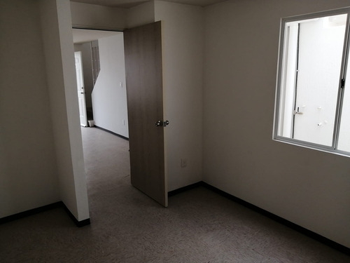 Casa Amplia De 3 Recamaras En Cluster Privado Con Seguridad Y Casa Club Con Alberca En Ojo De Agua Tecamac Edomex