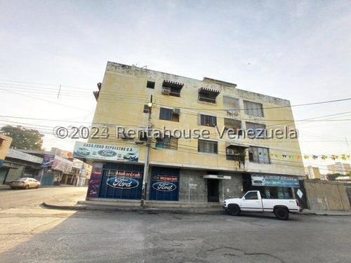 Apartamento Económico En Venta Av Los Cedros Maracay Con Tanque Subterraneo Kg:24-24236