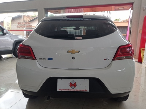 Chevrolet Onix 1.0 Mpfi Lt 8v Flex 4p Manual 2017/2018