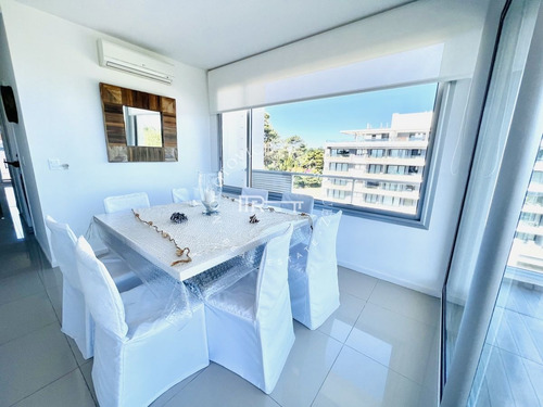 Imagen 3 de 24 de Emerald Apartamento En Venta - 3 Dormitorios + Den- Piscina - Mansa Penthouse Punta Del Este