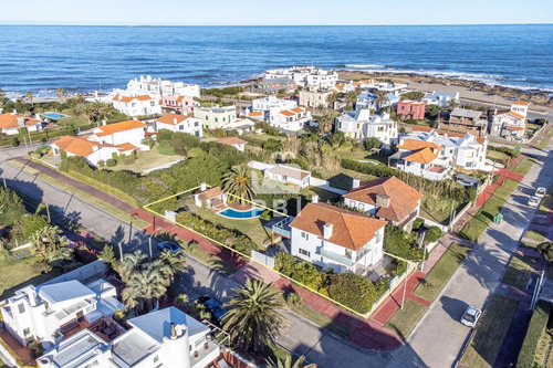 Casa Modernizada 5 Dormitorios En El Corazón De La Península - Ref : Pbi15014