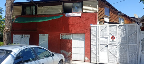 Casa Con 2 Dptos Interiores Y Local Comercial