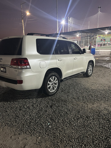 Toyota Land Cruiser 5.7 4x4 At