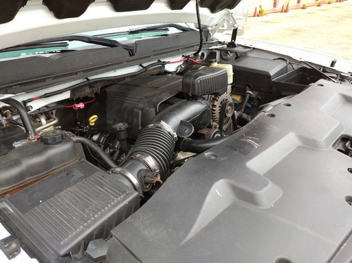 Imagen 16 de 17 de Chevrolet Silverado Ls 4x2 - Automatica