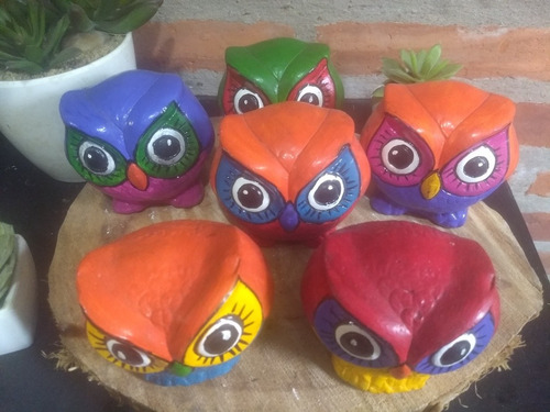 Lechuzas De Colores, Pintadas A Mano