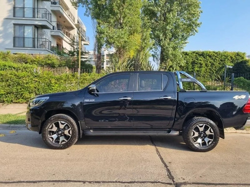 Toyota Hilux 2.8 Cd Srx 177cv 4x4 At