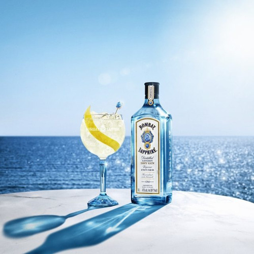 Jägermeister Licor + Gin Bombay Sapphire + Malaria Original