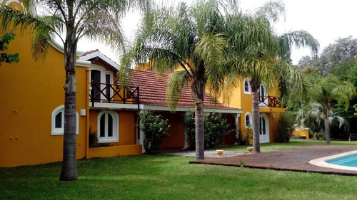 Quinta En Venta De 5 Dormitorios En La Barra