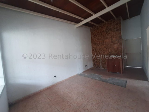 Imagen 3 de 10 de Casa En Venta En Urb. Carmen Elina, San Juan De Los Morros. 23-24540