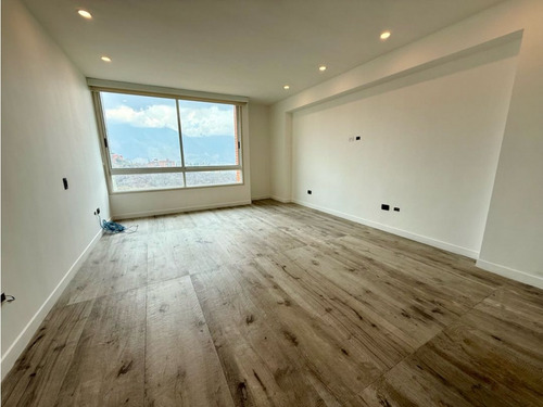Se Alquila Ph 583m2 Mirador De Los Campitos 7746