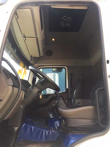Vw 25.420,cav Mecanico 6x2. Ano 2015
