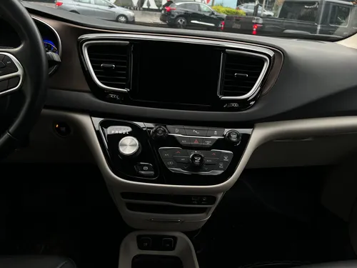 Chrysler Pacifica Limited 2018
