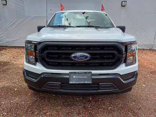 Ford F-150 3.3 XL Doble Cabina V6 4x2 At