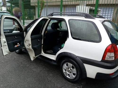 Imagem 8 de 11 de Fiat Palio Adventure 2006 1.8 Flex 5p