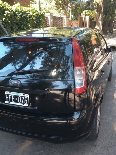 Imagen 5 de 9 de Ford Fiesta 2008 1.6 Ambiente Mp3
