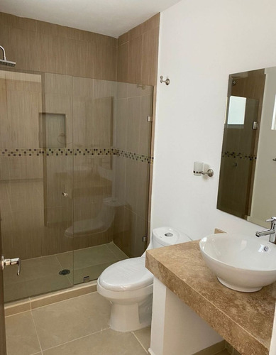 Casa En Venta En Guadalajara Eo