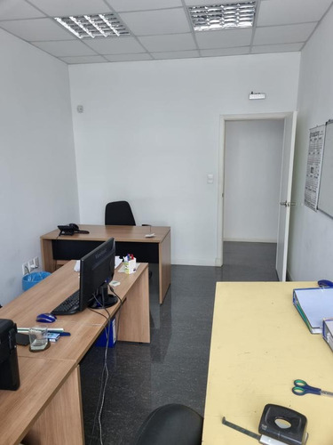 Imagen 11 de 17 de Edificio Entero -depósito Oficinas Próximo A Luis Alberto De Herrera Y San Martín !!