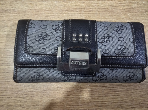 Billetera Guess