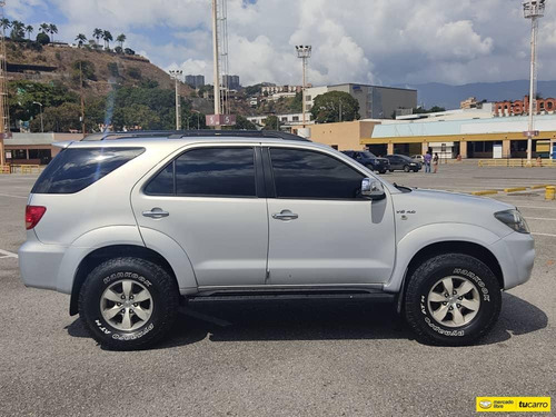 Toyota Fortuner Sr5 4x4