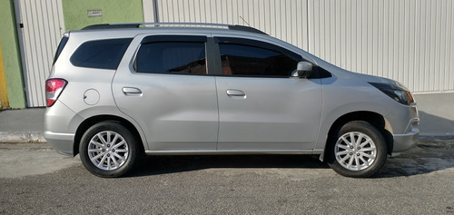 Imagem 2 de 12 de Chevrolet Spin 2016 1.8 Lt 5l Aut. 5p