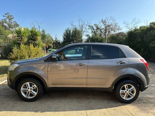 SsangYong Korando At Semi Full 4x2 Gas