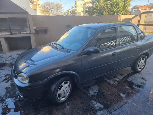 Chevrolet Corsa Classic 1.6 Gl Aa Super