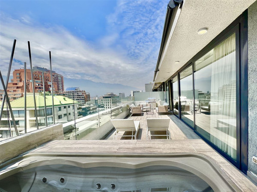 Moderno Penthouse: El Golf