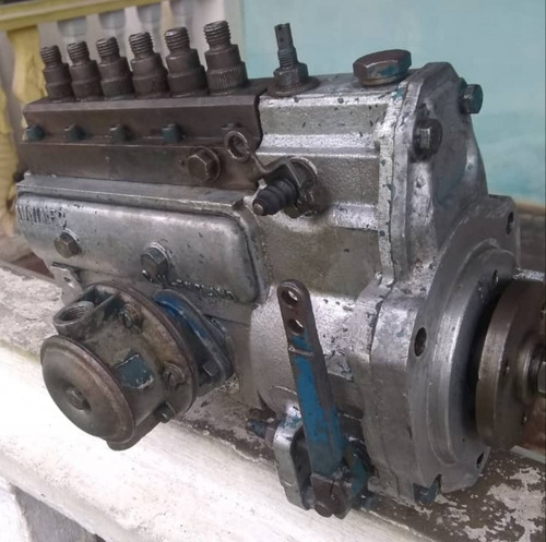 Imagen 3 de 3 de Bomba De Inyección 6 Cilindros Lineal Tractor New Holland
