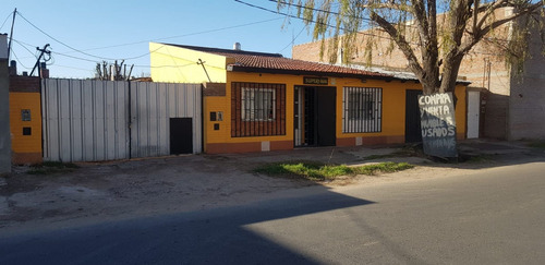 Imagen 2 de 2 de Lote Con Local Comercial Y Cocheras