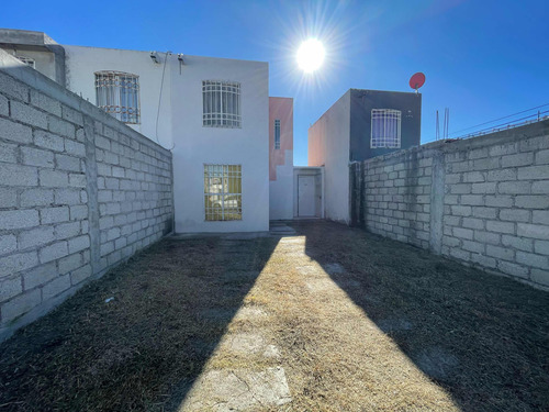 Casa Con Amplio Terreno Haciendas De Tizayuca, Hidalgo.