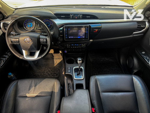 Toyota Hilux 2.7 Srv Cab. Dupla 4x4 Flex Aut. 4p