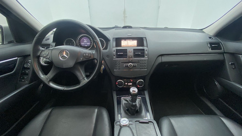 Imagen 20 de 25 de Mercedes Benz Clase C180 Kompressor