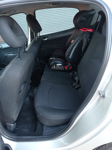 Peugeot 207 2013 1.4 Sedan Feline Hdi 70cv