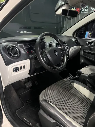 Renault Captur 2.0 Intens Automática