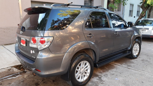 Toyota Sw4 2013 2.7 Srv Cuero Vvti 4x2 4at 7 Asientos