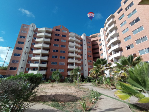 Re/max 2mil Vende Apartamento En Resd. Los Cayos, Urb. Playa El Angel, Mun. Maneiro, Isla De Margarita, Edo. Nueva Esparta