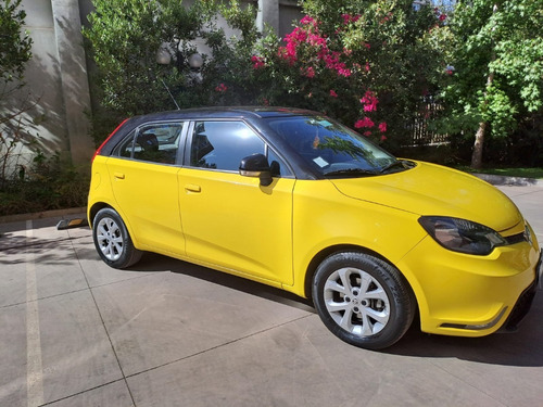 Imagen 4 de 15 de Auto Mg, Modelo Mg3 Mt Std, Color Amarillo