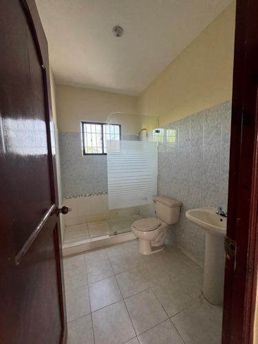Se Vende Casa En San Pedro De Macoris Cerca Del Supermercado Jumbo