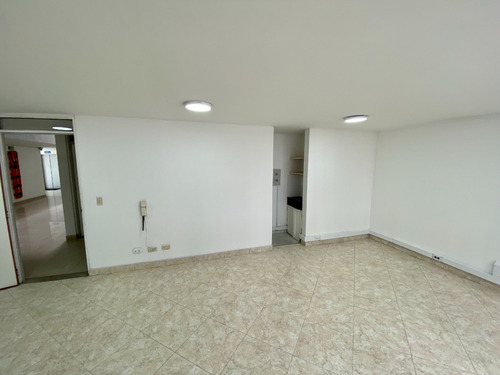 Imagen 8 de 22 de Arriendo Oficina 39m2. Chicó, Carrera 15. Piso 2, Espacio Amplio Vista Lateral, Con 1 Cupo De Parqueadero