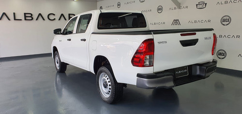 Imagen 2 de 15 de Toyota Hilux 2018 2.7 Cabina Doble Base Mt