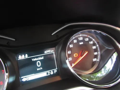 Chevrolet Onix 1.0T Premier Sedan At
