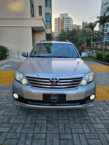 Toyota Hilux SW4 2.7 Sr 7l 4x2 Flex Aut. 5p