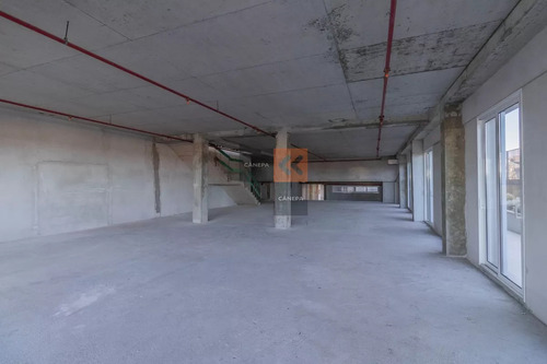 Oficina En Venta Sobre Rambla
