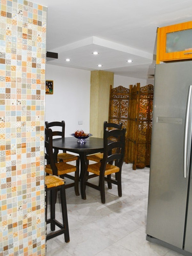 Imagen 18 de 22 de Townhouse En Naguanagua El Rincon Yl
