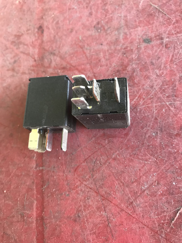 Relay De Caja Fusibles Ford F57b 14b192 Aa (Usado)