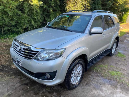 Toyota Sw4 2014 2.7 Srv Cuero Vvti 4x2 4at 7 Asientos
