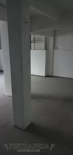 Apartamento En Venta 2 Dormitorios, 2 Baños, Terraza- Cerro Largo- Centro