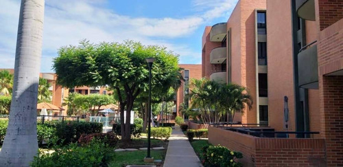 Apartamento En Venta Residencia Guaica Mar