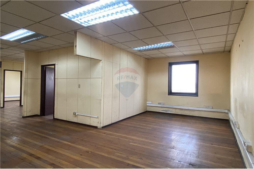 Imagen 23 de 30 de Planta De Oficinas De 860m2, Calle Aldunate, Temuco