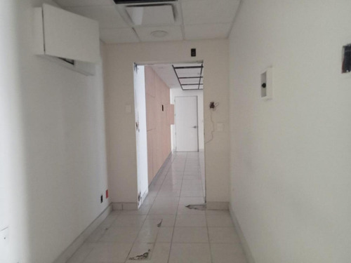 Local En Renta En Boulevard Toluca, Colonia San Francisco Cuautlalpan, Naucalpan De Juárez, Edomex